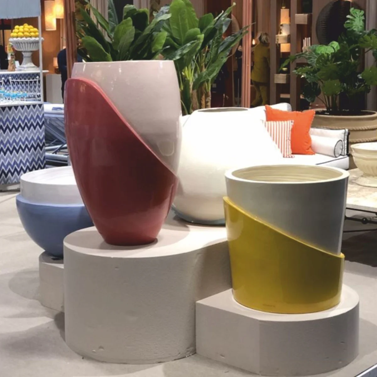 Luxury ceramic flower pot white / yellow Ø 60 x H. 60 cm - garden decoration