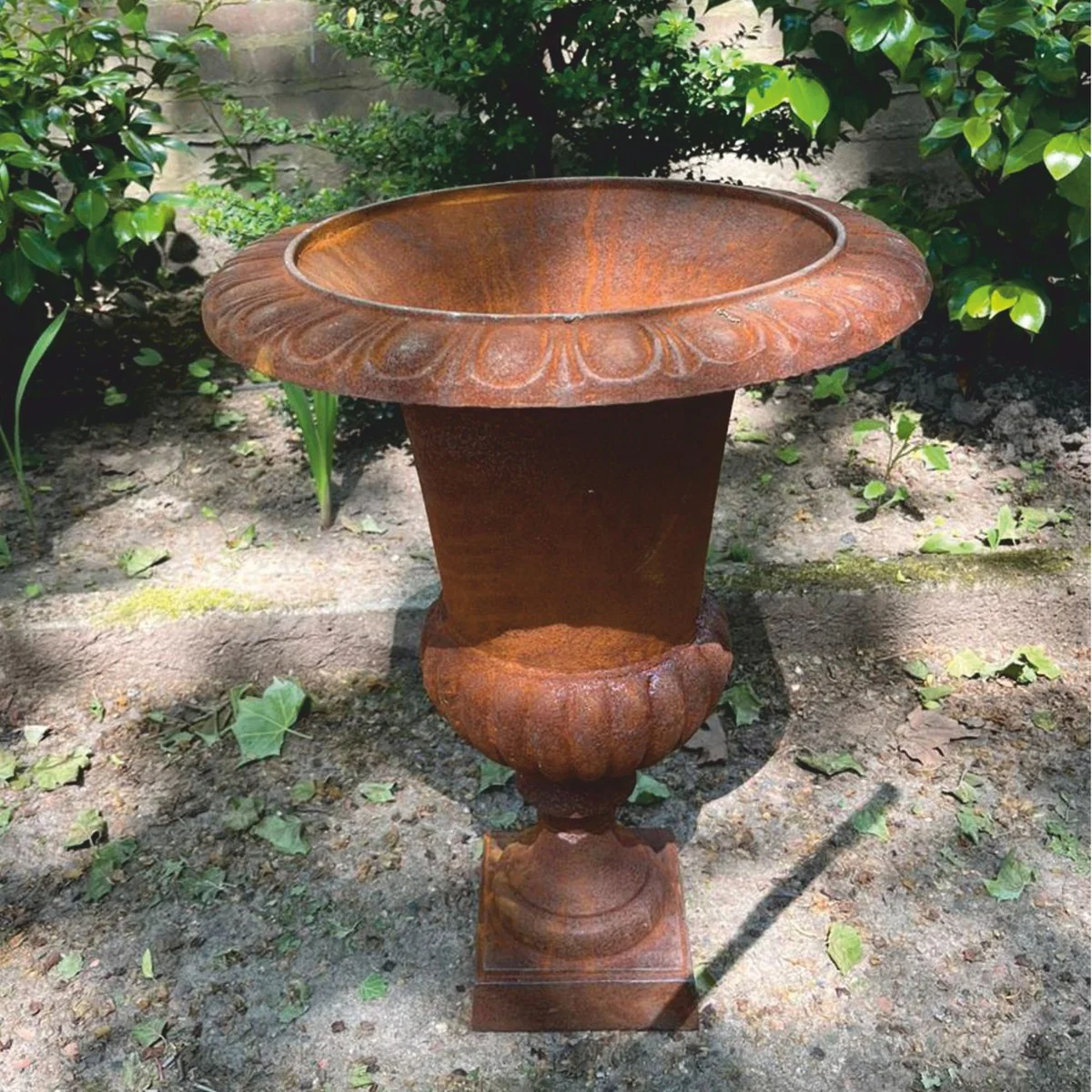 Baroque cast iron flower pot rust H. 62 cm - Baroque style garden decoration