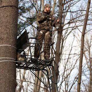 EDGE Lockdown 21 ft. 2-Man Ladder Treestand LD202E
