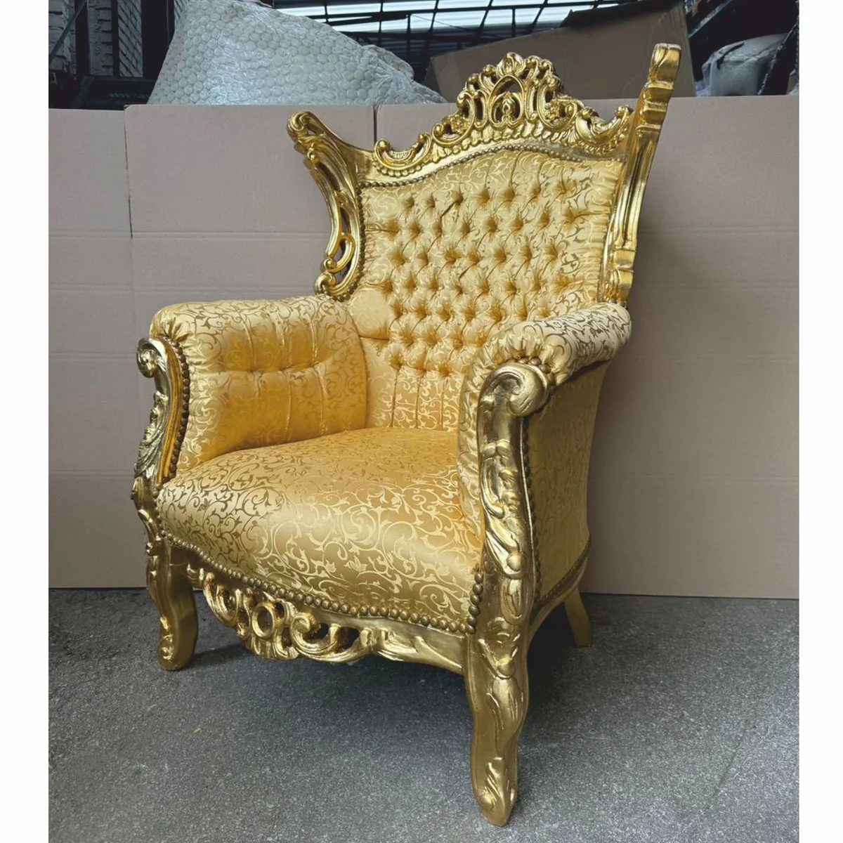 Baroque living room armchair gold - magnificent baroque furniture